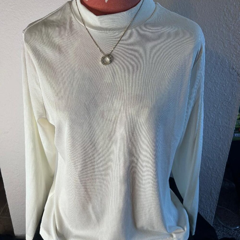 Shein Curve Mockneck Long Sleeve Ribbed Blouse size 1XL in color cream